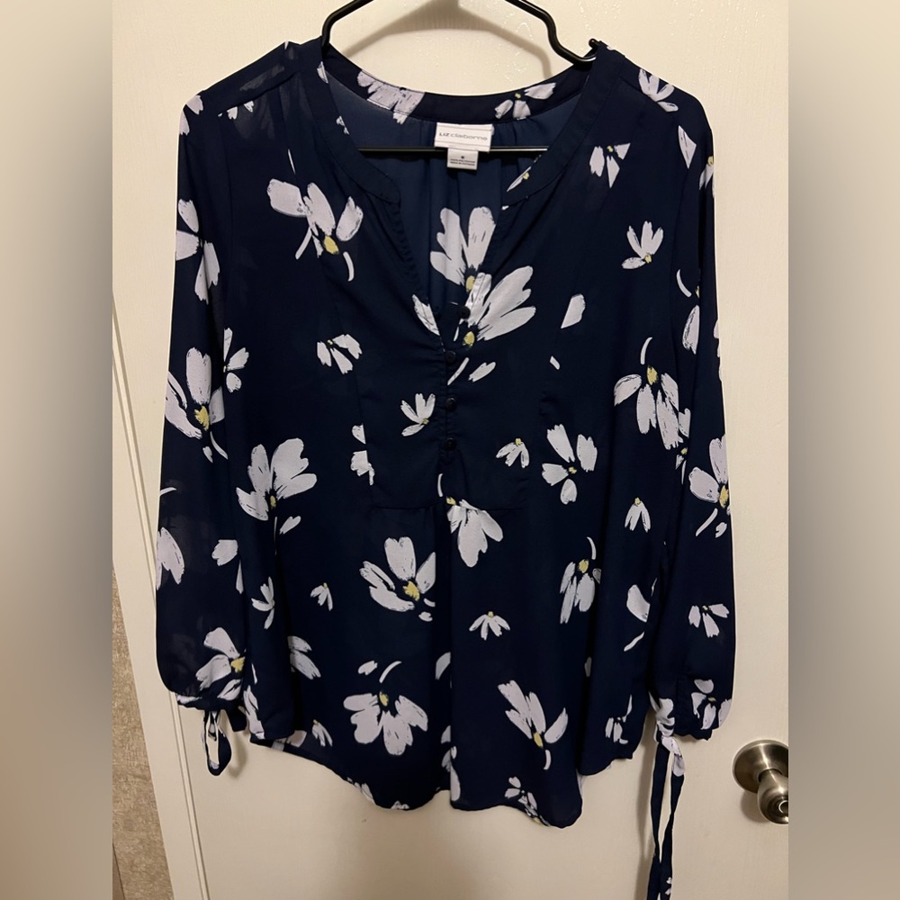 Liz Claiborne Women's Blue And White Floral Print Blouse Top Shirt Size Medium